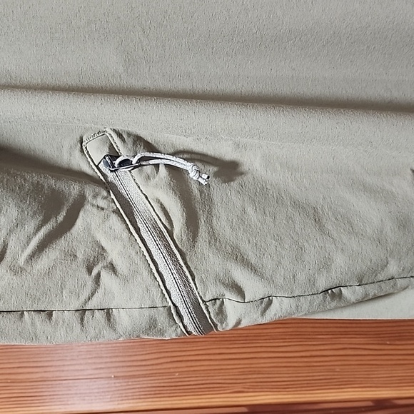Men's Patagonia pants like new - Picture 3 of 13